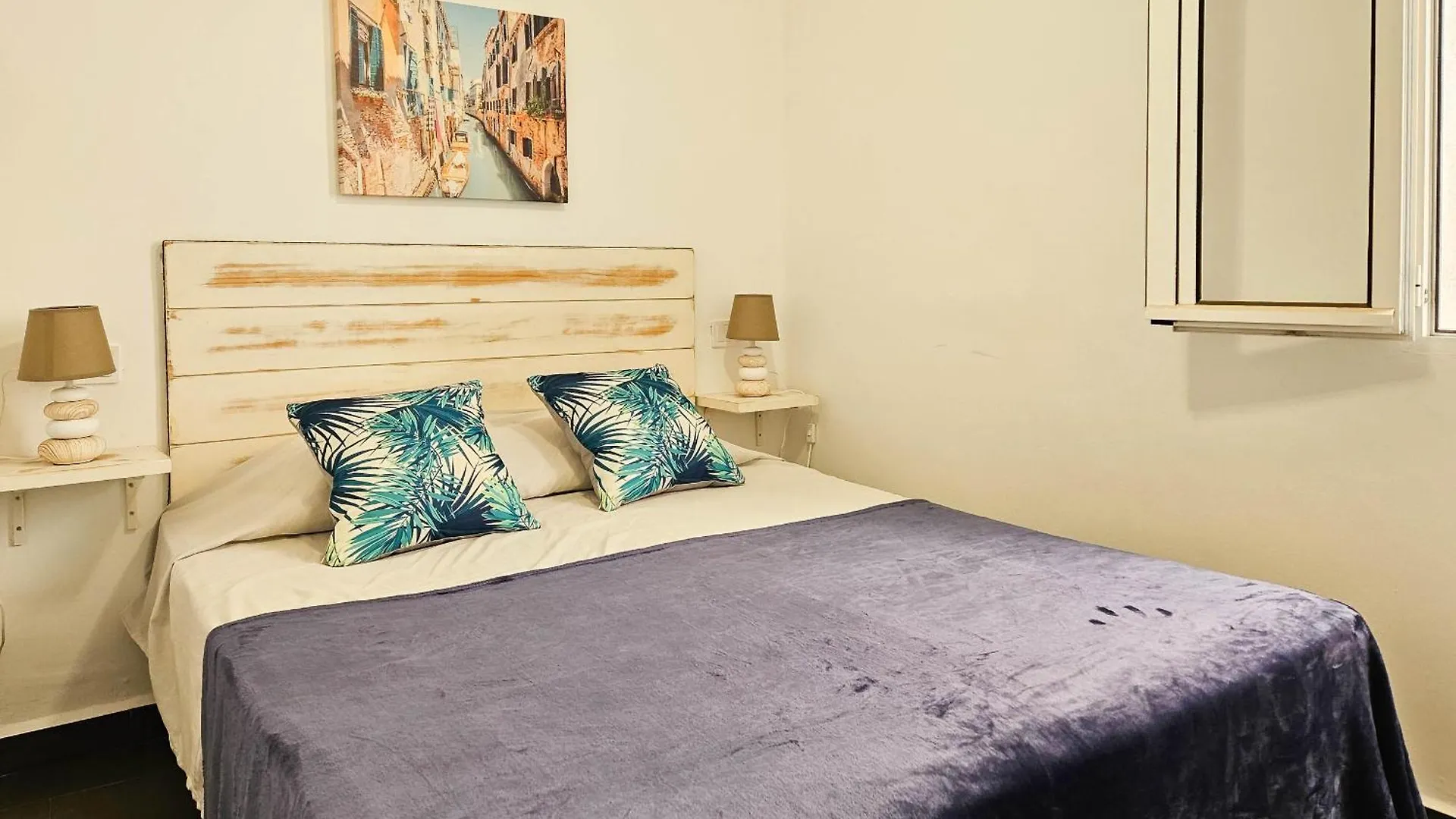 Two Bed Apartment In Malaga City Centre