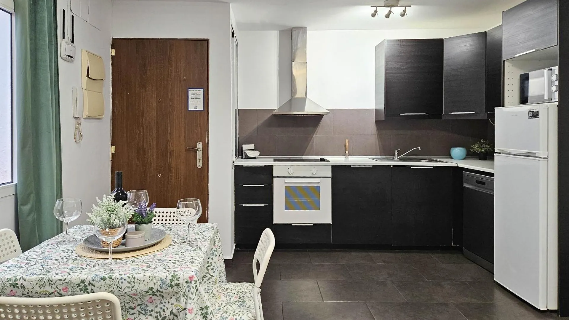 Two Bed Apartment In Malaga City Centre