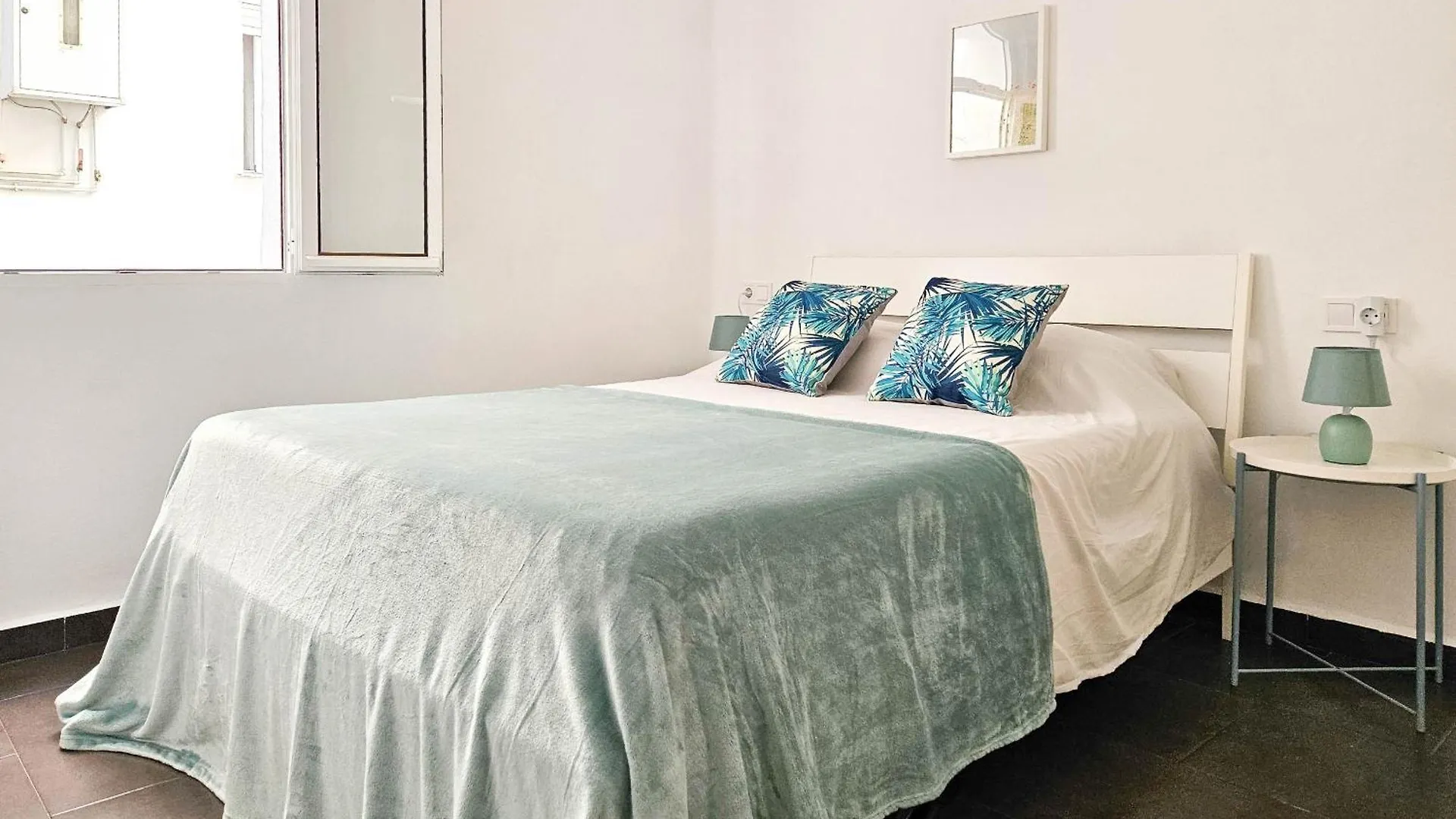 Two Bed Apartment In Malaga City Centre Španělsko