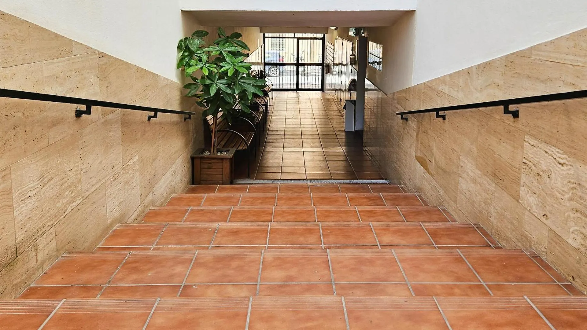 Two Bed Apartment In Malaga City Centre 0*,