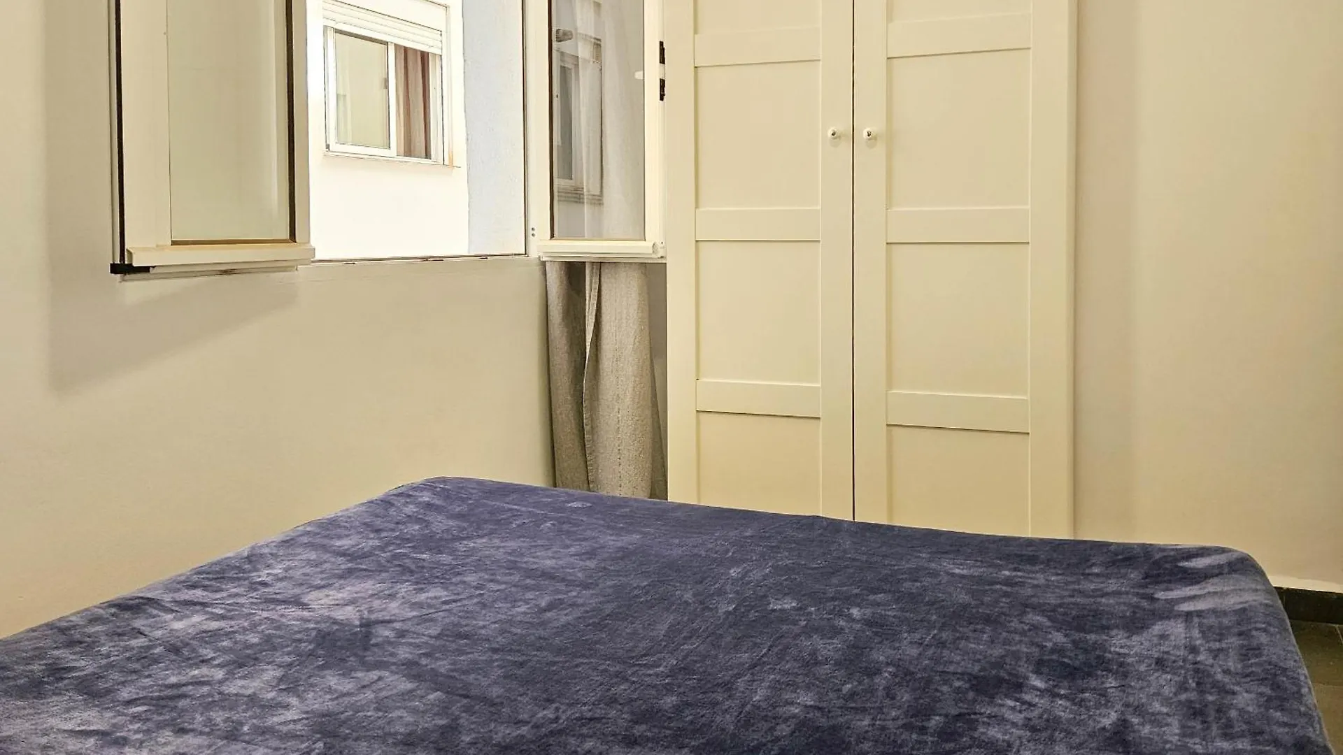 Two Bed Apartment In Malaga City Centre